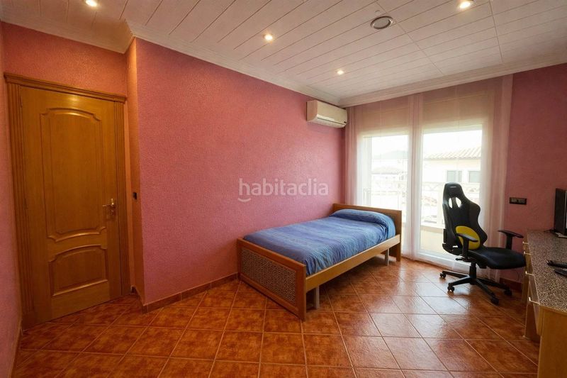 Foto 144de2db-1754-41c5-aee5-88bbbb5188ea. Casa amb aparcament piscina a Puigmal - Mas Nou Empuriabrava