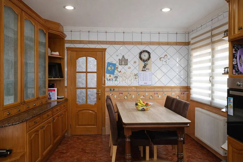 Foto a2a82de6-48e1-4ce1-adf7-3e2c3110b5bd. Casa amb aparcament piscina a Puigmal - Mas Nou Empuriabrava