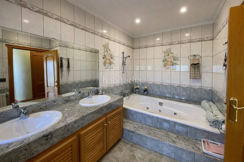 Foto c216dff4-7ba4-4491-bf33-a7aff2bf2ad6. Casa amb calefacció aparcament piscina a Puigmal - Mas Nou Empuriabrava