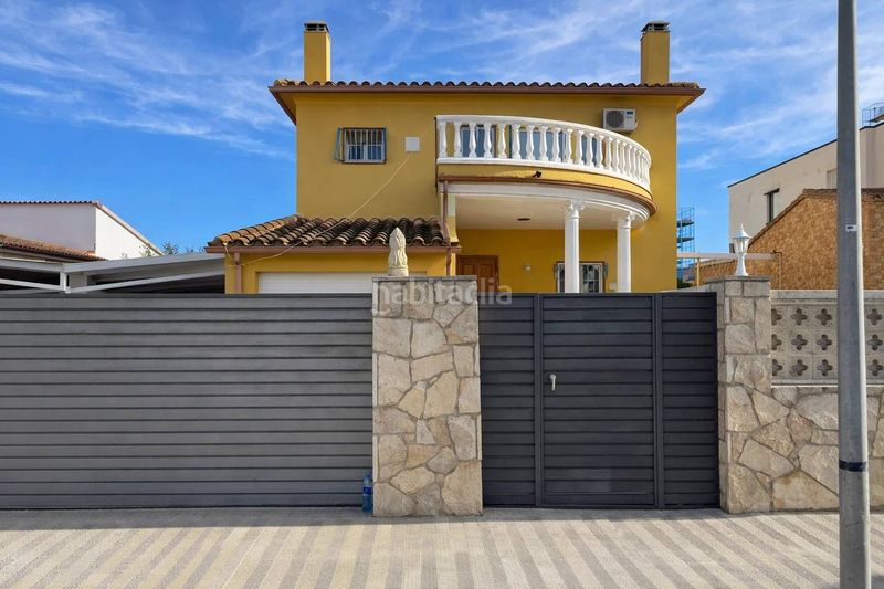 Foto f15586b8-aac9-451b-b94d-29f86a380610. Casa amb aparcament piscina a Puigmal - Mas Nou Empuriabrava