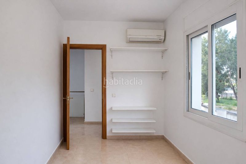 Foto 9085344b-22e2-4990-a681-6289c57ac25f. Casa amb calefacció aparcament a Riells Escala (L´)