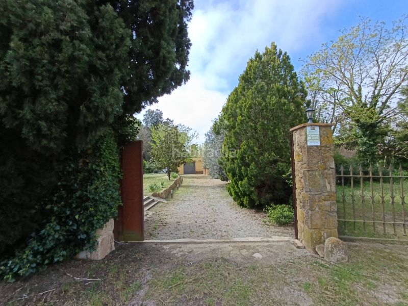 Foto bd4a801f-a319-4eb1-af25-edcd3b3aa59d. Masia amb calefacció aparcament piscina a Forallac