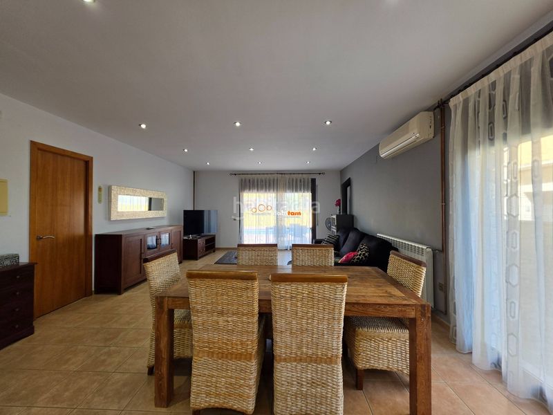 Foto 4dc195ee-16ff-4a42-bc00-53d061ebfe9a. Casa con riscaldamento parcheggio piscina in Sant Pere Pescador