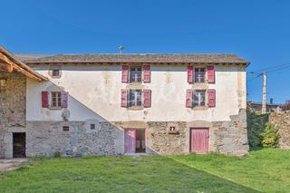 Edifici  Rue du moutier. Vivienda singular con jardín privado en angoustrine