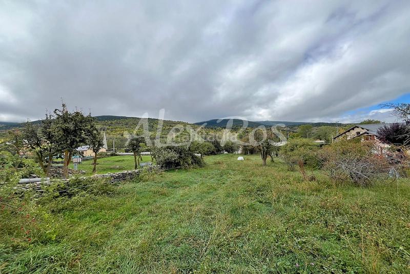 Foto 2aeea4b8-4032-4bb2-9629-9ed228ea7776. Fondo rustico in Osseja