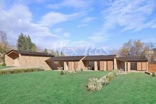 Casa  Lloc pedra,ag. pedra. Obra nueva rodeada de rústicos, salida a jardín salón y habitaci