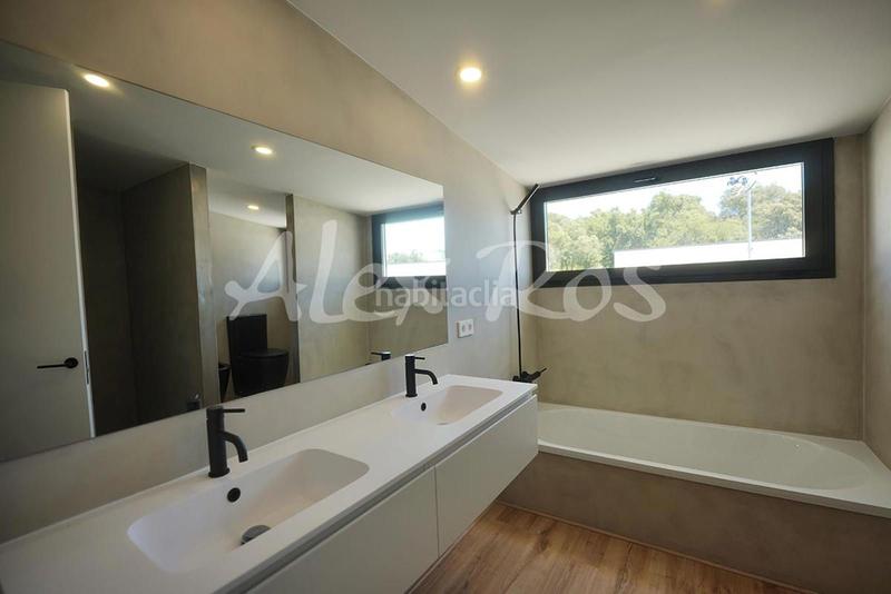 Foto e6f84bfc-60d0-4fe2-84da-b49412e174fa. Casa amb aparcament piscina a Fenals Platja d´Aro