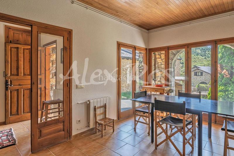 Foto 15d6937a-8c98-4ea0-818c-d9e612ce81bc. Casa con riscaldamento parcheggio in Isòvol