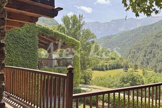 Casa  Aball. Masia a 35 min de andorra la vella y a 30 min del tunel del cadí