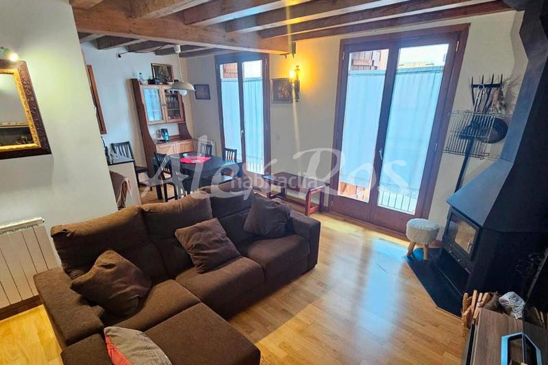 Foto c80ab295-3cc3-4361-9f8e-a4fe224c8a2a. Duplex avec parking dans Alp