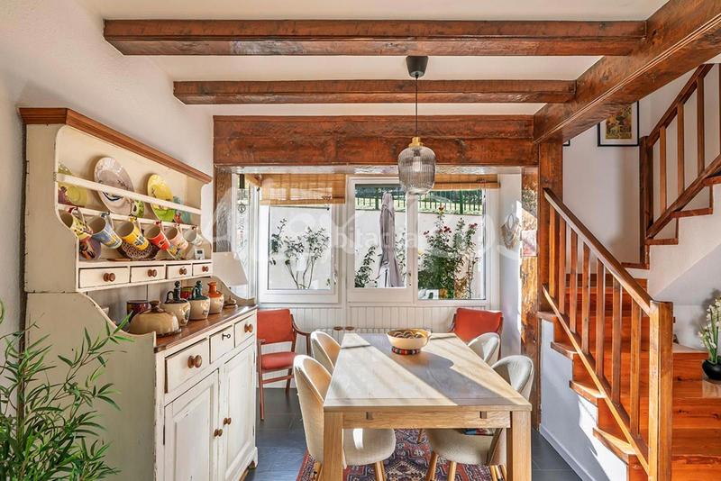 Foto f15fa442-5084-4fe4-90d1-45afc96b6076. Casa amb aparcament a Fontanals de Cerdanya