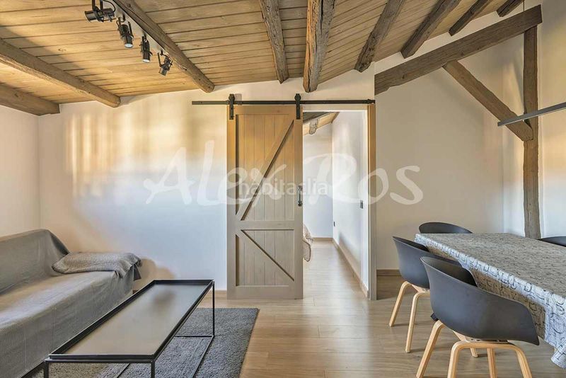 Foto 37a8df9f-36ef-46be-9ef8-0deb15a4161a. Àtic amb calefacció a Puigcerdà