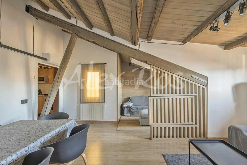 Foto 47a31bbf-df89-4a03-b3e7-23c150536b19. Àtic amb calefacció a Puigcerdà
