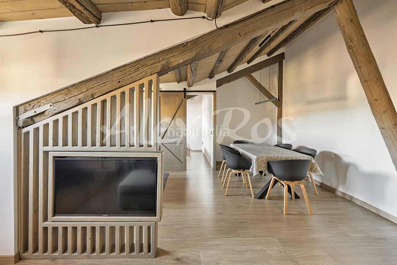 Foto 6881a87e-ae53-490d-a0fa-14802bcd354f. Àtic amb calefacció a Puigcerdà