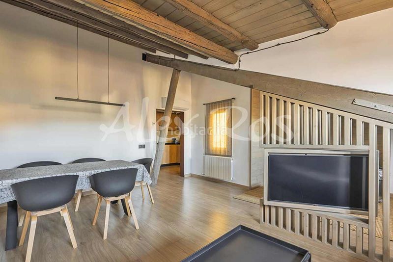 Foto c3b9f841-1fb2-4b06-b90b-72bd915c16c2. Àtic amb calefacció a Puigcerdà