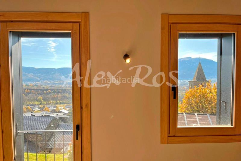 Foto c2206ab1-8891-4e77-b2d4-340709b13057. Casa amb calefacció aparcament a Bolvir