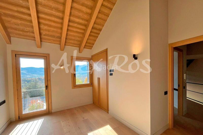 Foto d4f2afe4-854a-480a-9054-2f303f980219. Casa amb calefacció aparcament a Bolvir