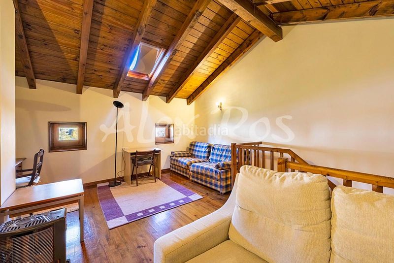 Foto 655d1599-563f-4035-98c5-9b4fa4cf1fa9. Casa amb aparcament a Isòvol