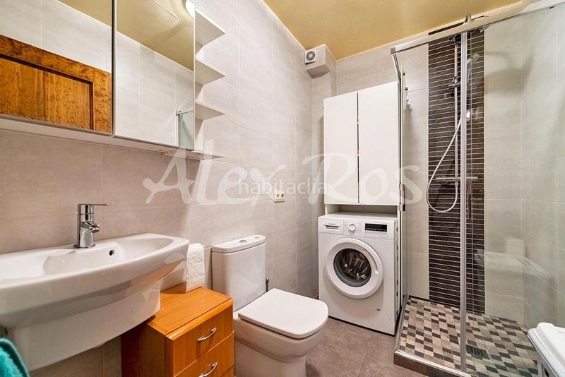 Foto 6e0a09e6-c594-4f3d-b538-95397241beb7. Casa amb aparcament a Isòvol