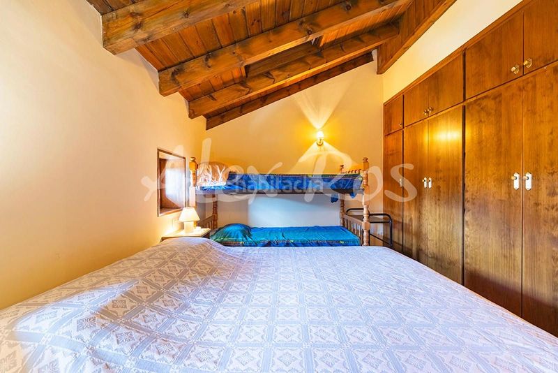 Foto 7cb1bc25-aeec-4062-b0da-f4b28d0caa93. Casa amb aparcament a Isòvol