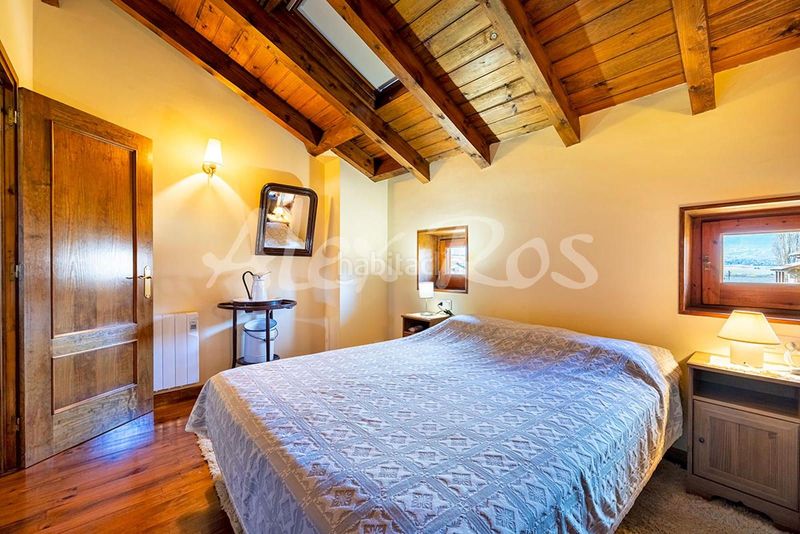 Foto 8da4c779-21e2-4ea7-b37c-0edc4b720ee7. Casa amb aparcament a Isòvol