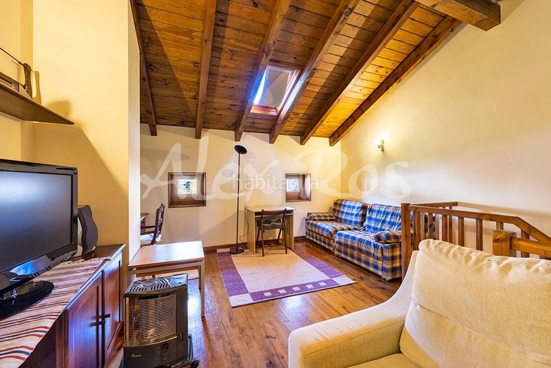 Foto 9b1249a1-a981-4a3a-ab60-76ac7b3ad5be. Casa amb aparcament a Isòvol