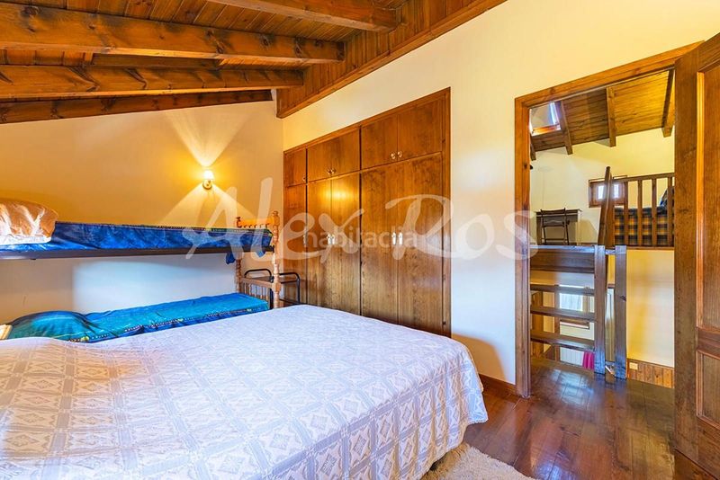 Foto d824cbdf-c545-40a0-8dfb-b57b381ae9fe. Casa amb aparcament a Isòvol