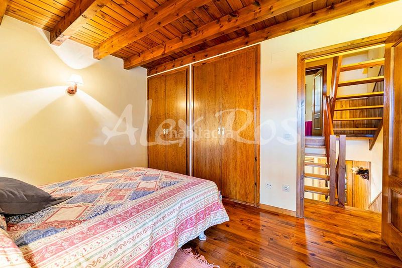 Foto e0147c82-1125-4f8e-a37a-aedad8ae50d1. Casa amb aparcament a Isòvol