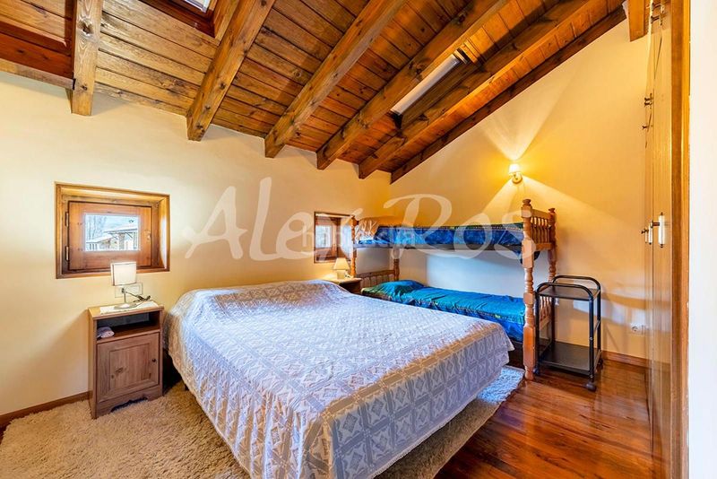 Foto f5adb2e0-98a7-4eba-8c56-75e2776534eb. Casa amb aparcament a Isòvol