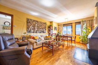 Attique  N/a. Ático  dúplex con vistas en puigcerdà