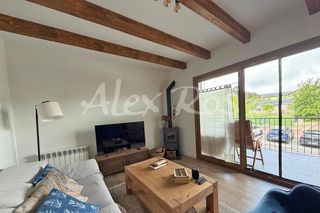 Etagenwohnung in Bellver de Cerdanya. Amplia e impecable vivienda