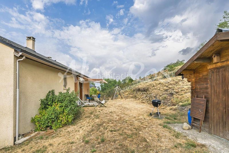 Foto 1ef89fb0-845c-4ab1-9baf-72e9980f4563. Casa amb aparcament a Estavar