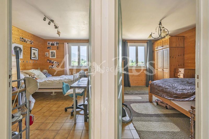 Foto 4d1cd707-187b-45b8-93a5-f5519f64d013. Casa amb aparcament a Estavar