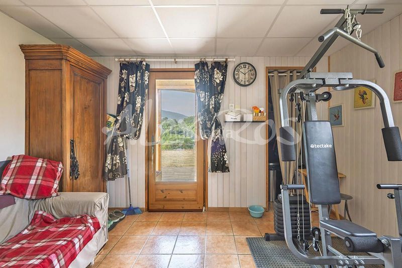 Foto 4fc756aa-88ec-465e-80be-d18b619d3ad1. Casa amb aparcament a Estavar
