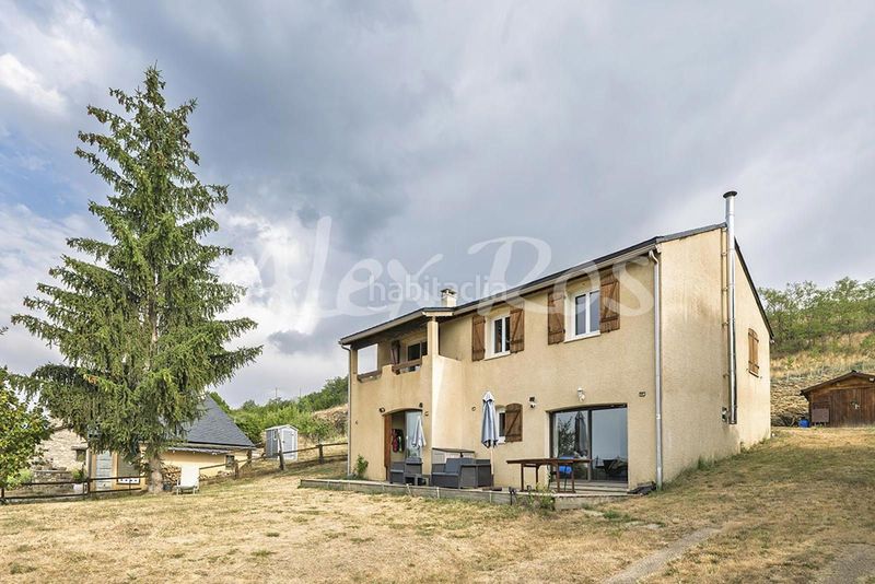 Foto 574e9538-cccb-43a4-908f-9d40b4f55b9b. Casa amb aparcament a Estavar