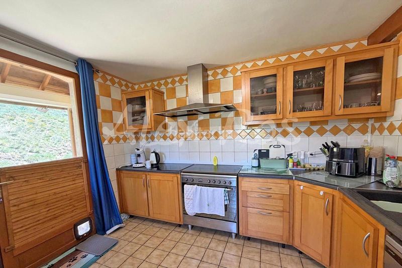 Foto 62f81902-e6ef-4635-8e50-dad1ca0eaa6f. Casa amb aparcament a Estavar