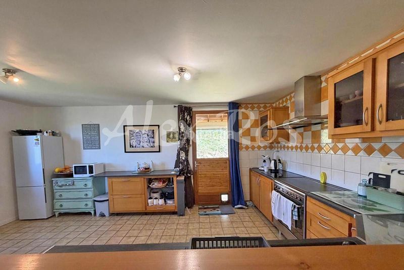 Foto 6aa40360-e91d-4e5a-bee7-d4be958e6278. Casa amb aparcament a Estavar