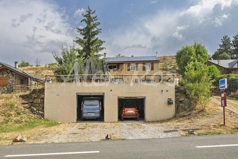 Foto 705aa4ab-898d-47e7-8088-48692f16b054. Casa amb aparcament a Estavar