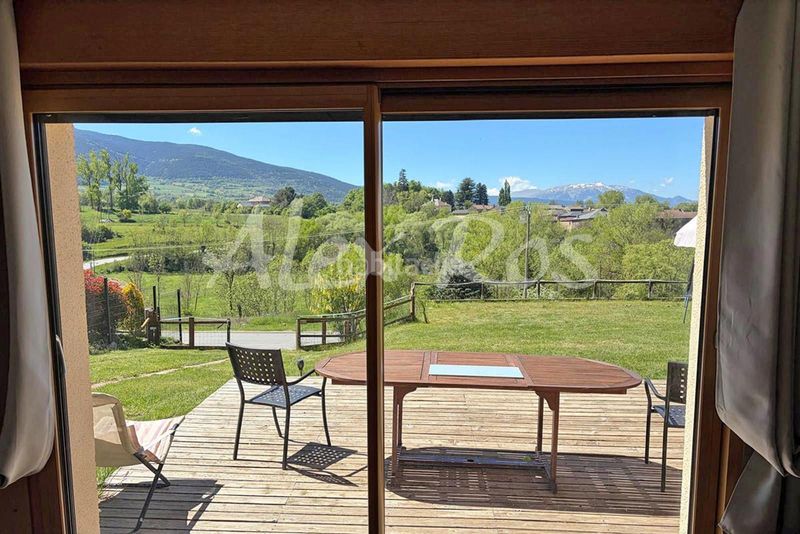 Foto 9cf05a6a-a050-45ae-bac2-b65613c6252c. Casa amb aparcament a Estavar