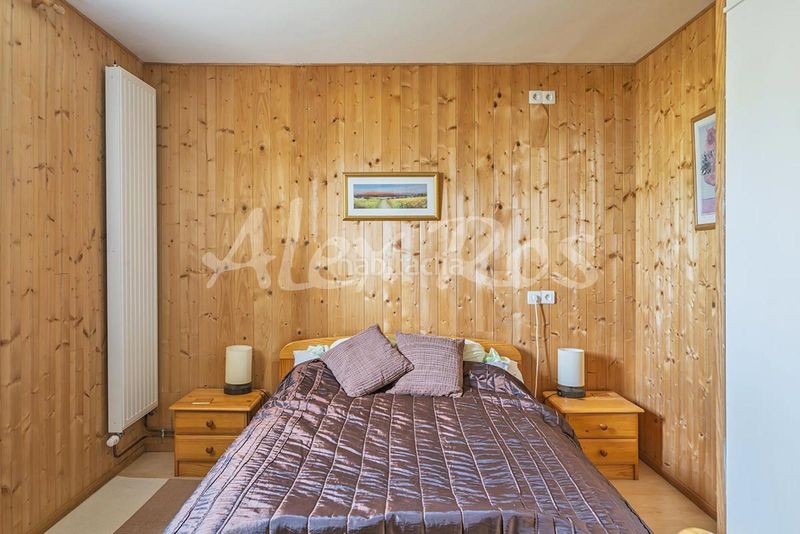 Foto dcd45406-0f61-4b53-b7da-d7954a4d1a52. Casa amb aparcament a Estavar