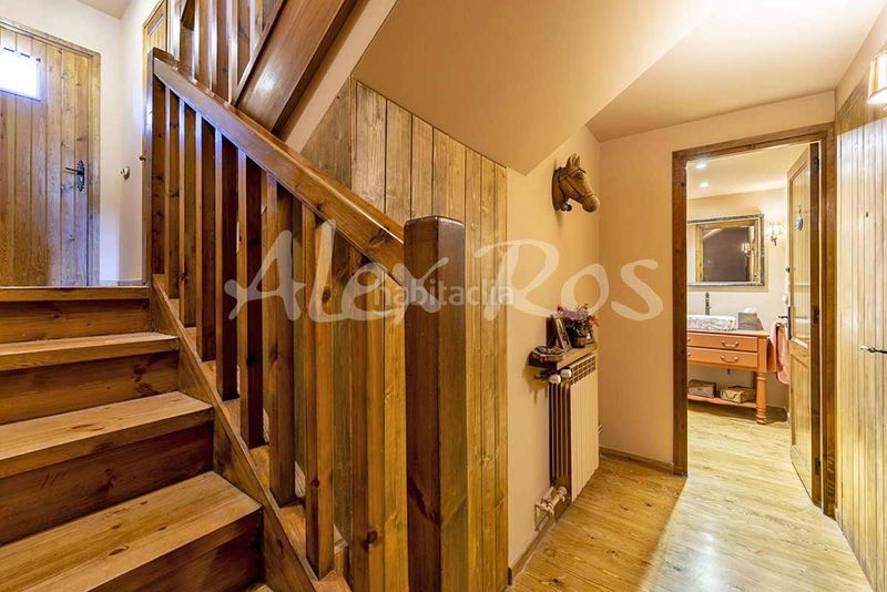 Foto fb4eab64-d956-4973-8e22-2cd3c490e263. Casa amb calefacció a Urús
