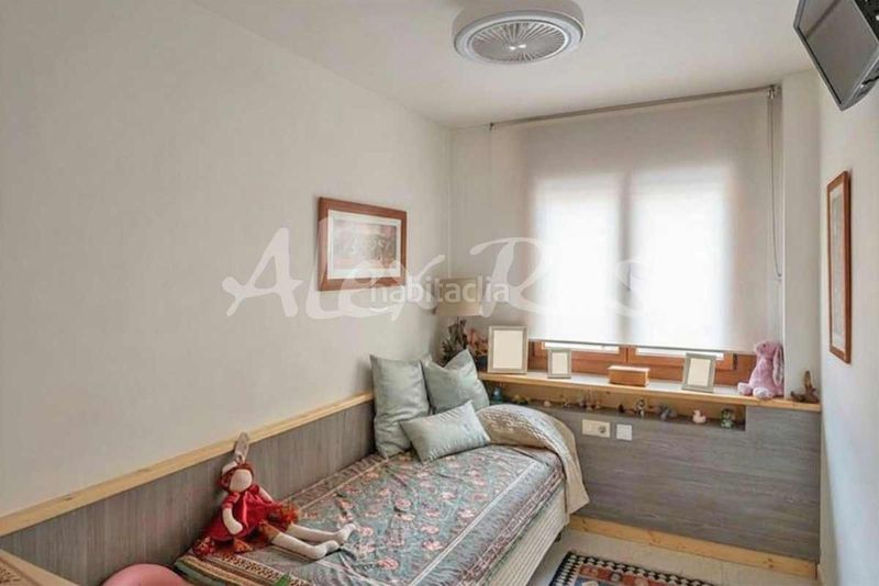 Foto 802b9187-aa70-47f3-9640-9754da60f83d. Pis amb calefacció aparcament a Puigcerdà