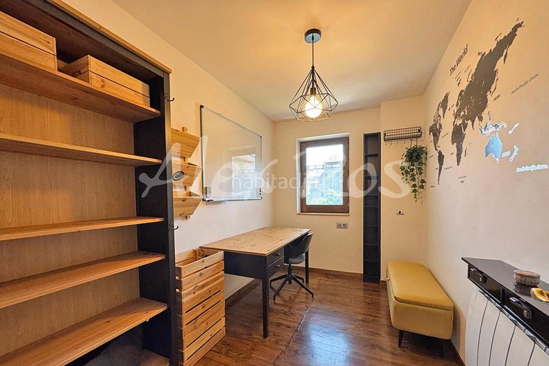 Foto b1c83a4b-2daf-47f8-979f-42ba96efe058. Apartamento  reformado con ascensor, parking y trasteros en Bellver de Cerdanya