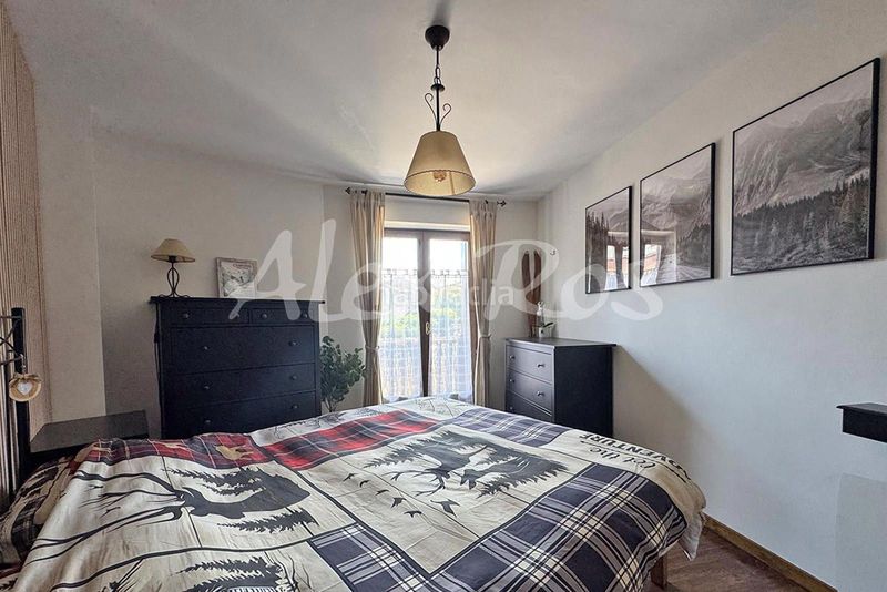 Foto e129bfdb-e700-4c4d-9432-497bfa092c6d. Apartamento  reformado con ascensor, parking y trasteros en Bellver de Cerdanya