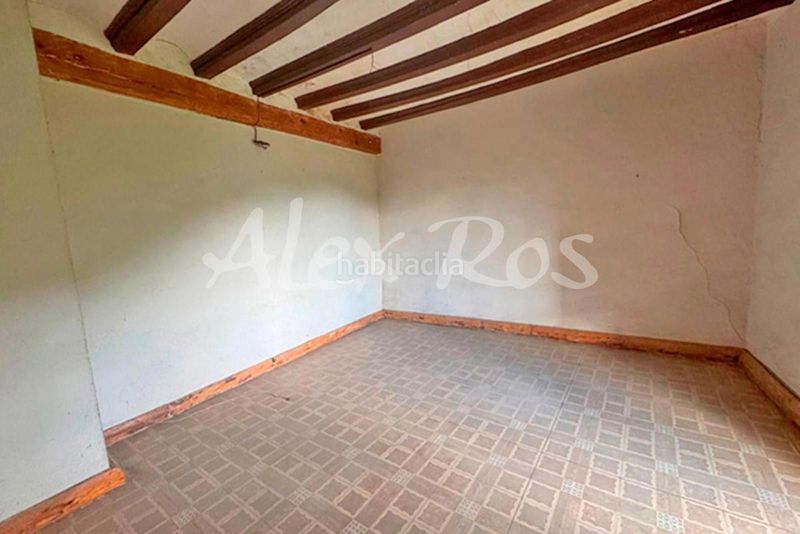 Foto cc1787aa-2804-4a4a-b297-cbff5f61076e. Casa amb calefacció aparcament piscina a Seu d´Urgell (La)
