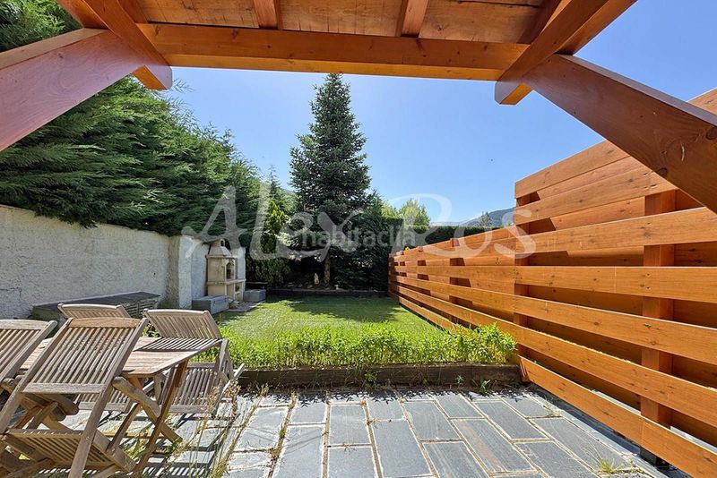 Foto 5a9c94c0-34e7-47c5-bf38-77792a4f56a4. Casa amb calefacció aparcament a Err
