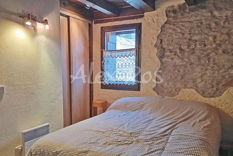 Foto 5dd813d1-1e20-4fed-b121-8eb71abd794f. Casa amb calefacció aparcament a Err