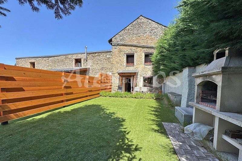 Foto 68e05e87-44bb-4263-901f-ba04cd7e5fc7. Casa amb calefacció aparcament a Err