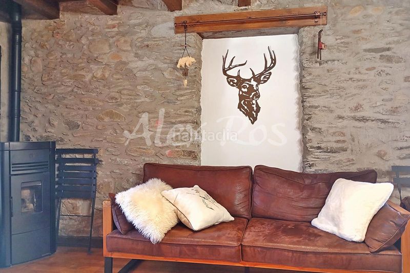 Foto ac4ab65e-9570-40b2-af1a-d8068a90180e. Casa amb calefacció aparcament a Err