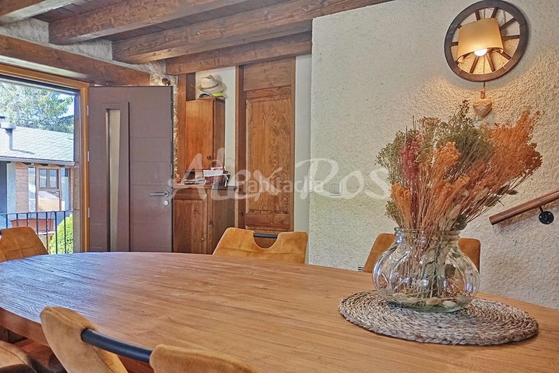 Foto d40e7c92-cec9-4515-b359-94b4a1e5e833. Casa amb calefacció aparcament a Err